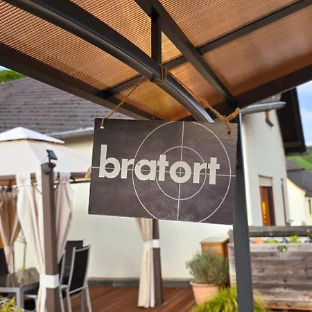 Haus Moselblick * Hatzenport