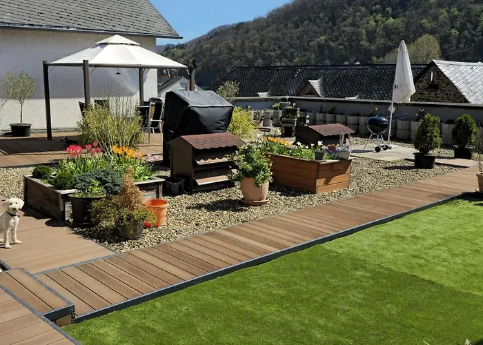 Haus Moselblick 아파트 *