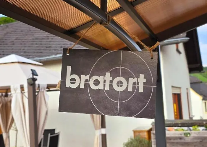 Haus Moselblick * Hatzenport